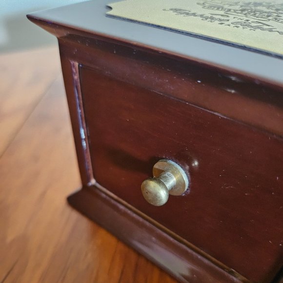 Disney Watch Box - Picture 3 of 7